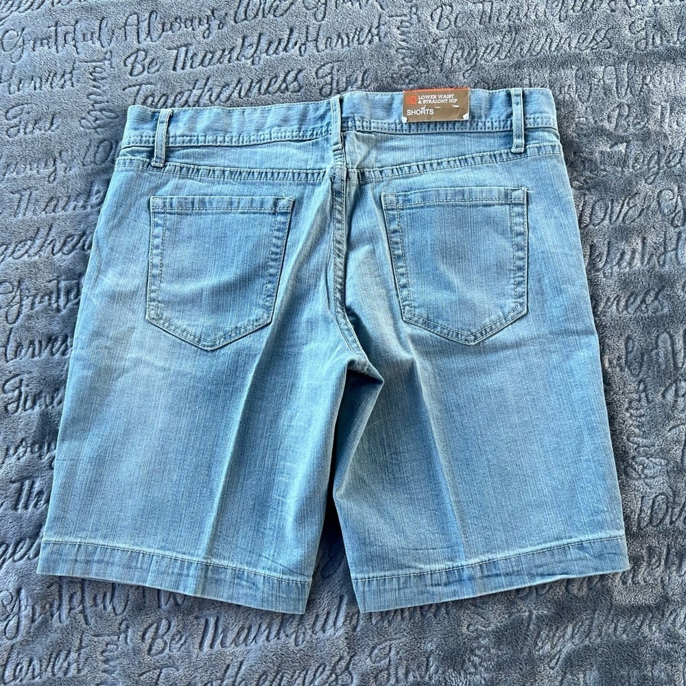 Mossimo Shorts - Picture 8 of 8